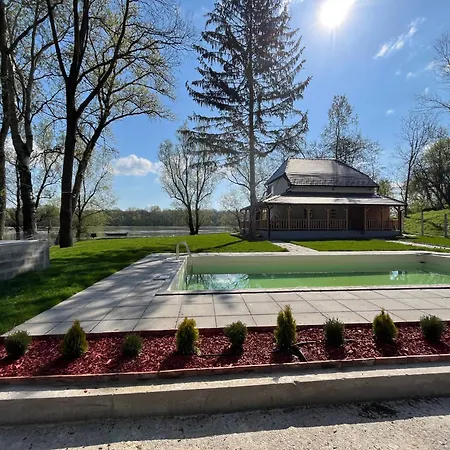 Elowen Villa *